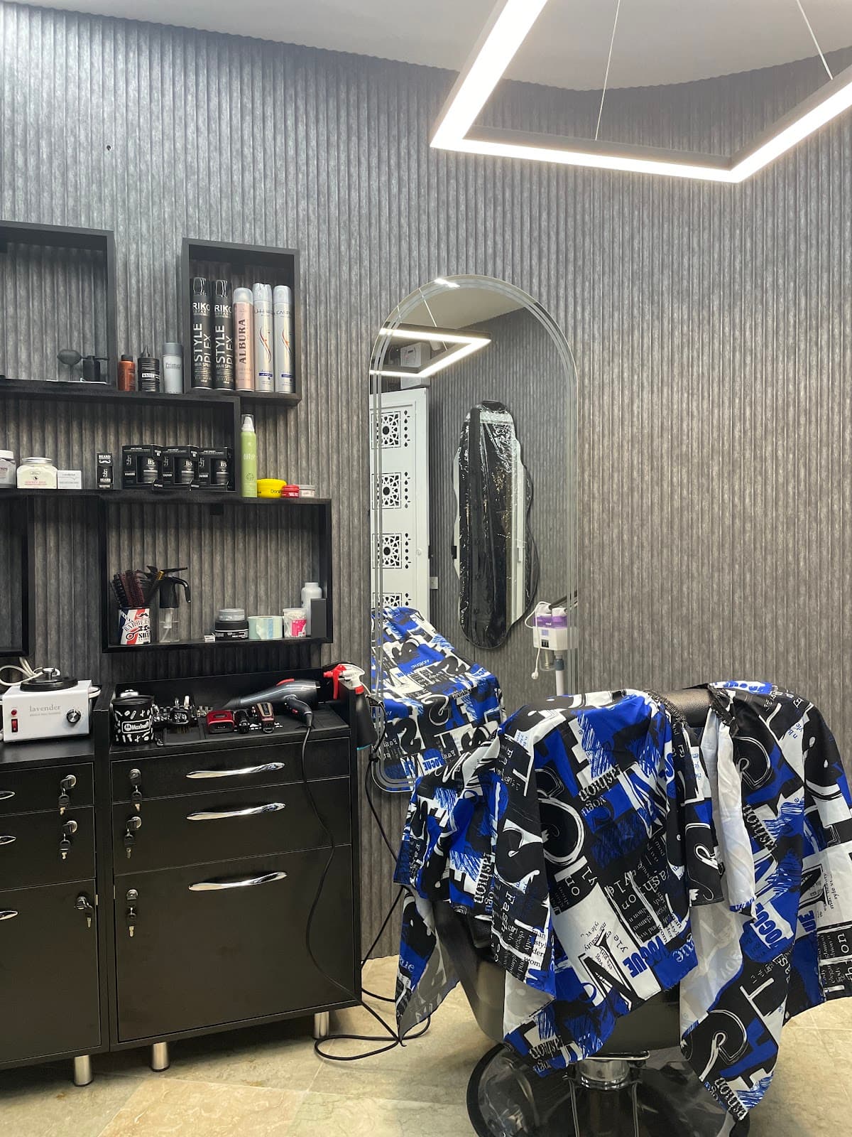 ارایشگاه مردانه A-cut 2
