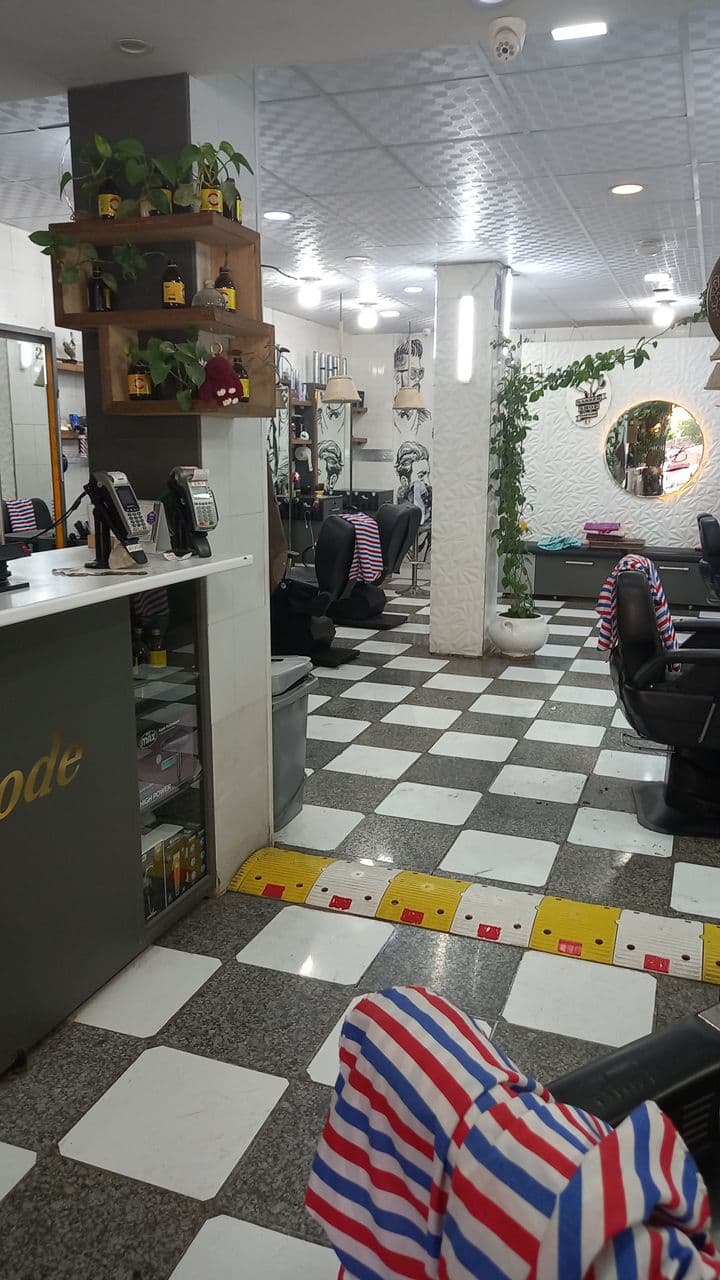 Arash barcode barbershop 3